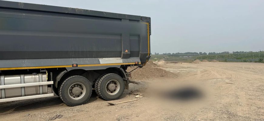 бадалык красноярск убило током водителя самосвала